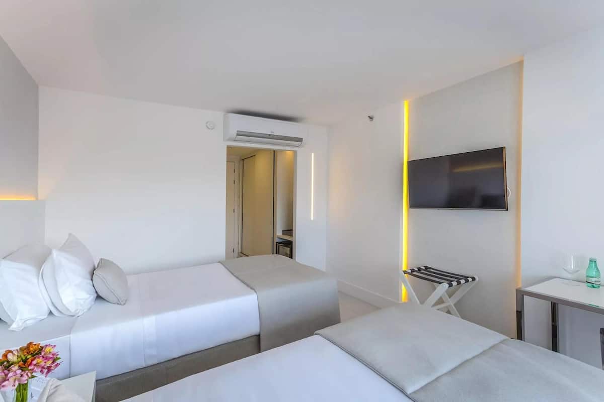 1 bedroom, hypo-allergenic bedding, minibar, in-room safe