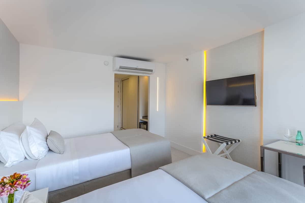 Ropa de cama hipoalergénica y minibar 