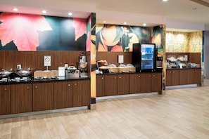 Free daily buffet breakfast  - Fairfield Inn & Suites by Marriott Houston Pasadena (Pasadena)