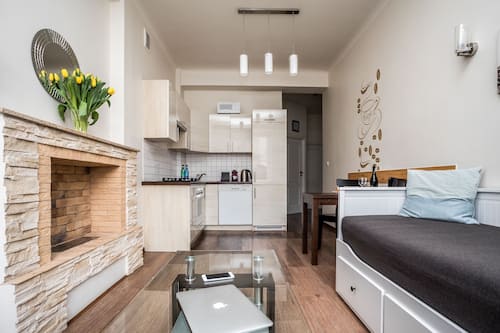 City Apartment, 2 Bedrooms, Kitchenette, City View | Living room | LED TV