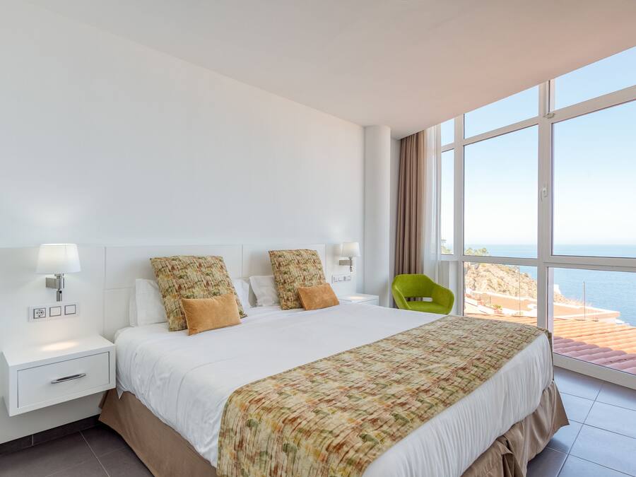 Economy Studio, 1 Double Bed with Sofa bed, Sea View | 1 bedroom, in-room safe, desk, blackout drapes