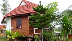 PlaiFon Cottage