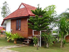 PlaiFon Cottage | 책상, 간이 침대, 무료 WiFi