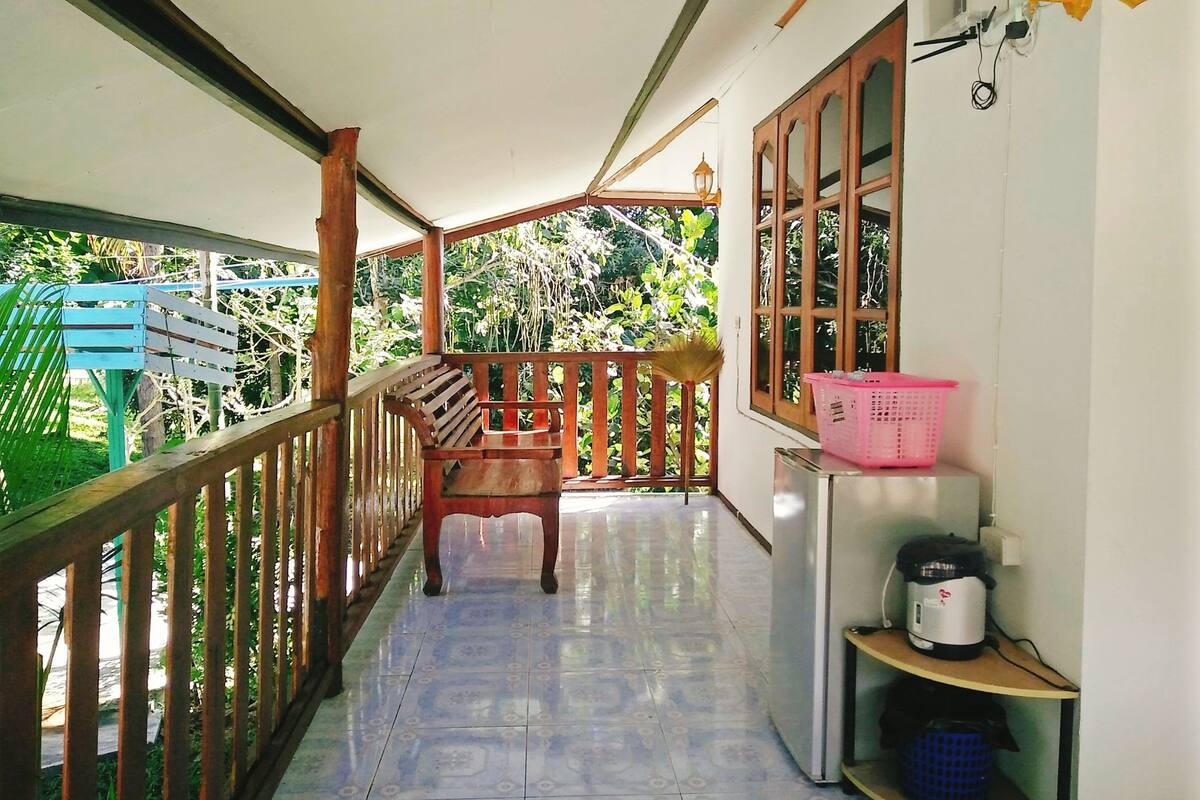 TonNao Cottage | Porch