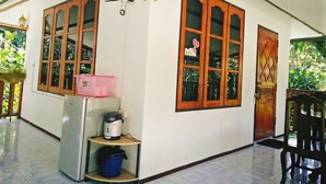 TonNao Cottage | Veranda