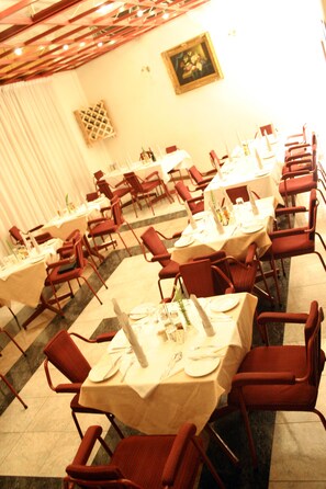 Breakfast, lunch and dinner served - Sunshine Hotel (Asmara)