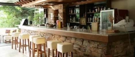 Bar (in der Unterkunft)