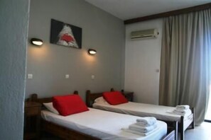 Studio, Balcony (for 3) | Iron/ironing board, free cribs/infant beds, free WiFi - Platon Hotel (Rhodes)