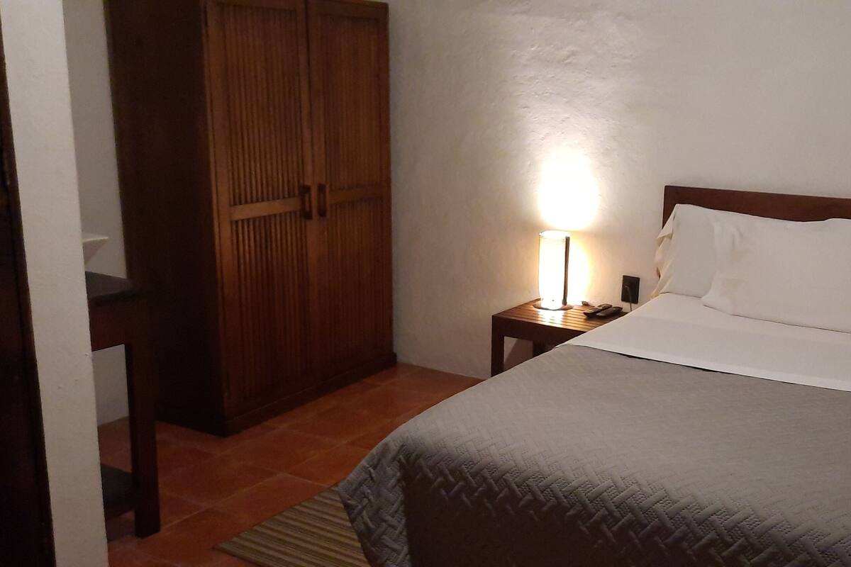 Standard Room, 1 Double Bed | Cribs (free), WiFi (free), bed sheets