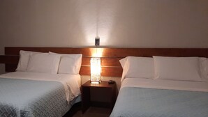 Standard Quadruple Room, 2 Double Beds | Cribs (free), WiFi (free), bed sheets - Hotel El Arco (Valle de Bravo)