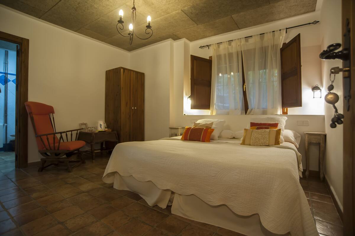 Chambre Confort Double ou avec lits jumeaux, vue jardin