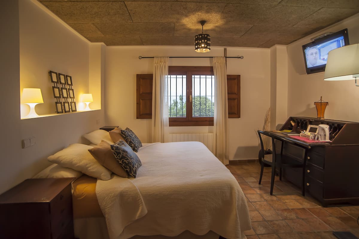 Chambre Double Supérieure, 1 trÚs grand lit, vue montagne