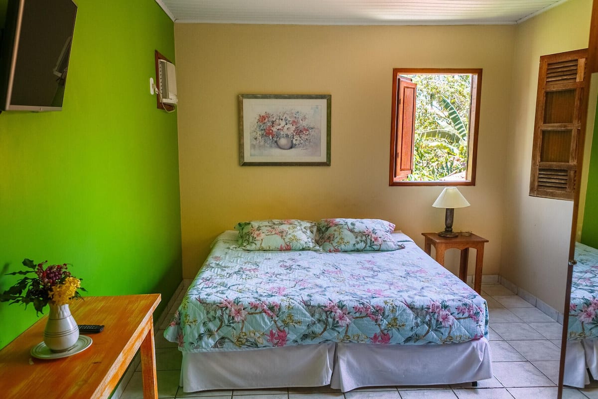 1 bedroom, minibar, iron/ironing board, free WiFi