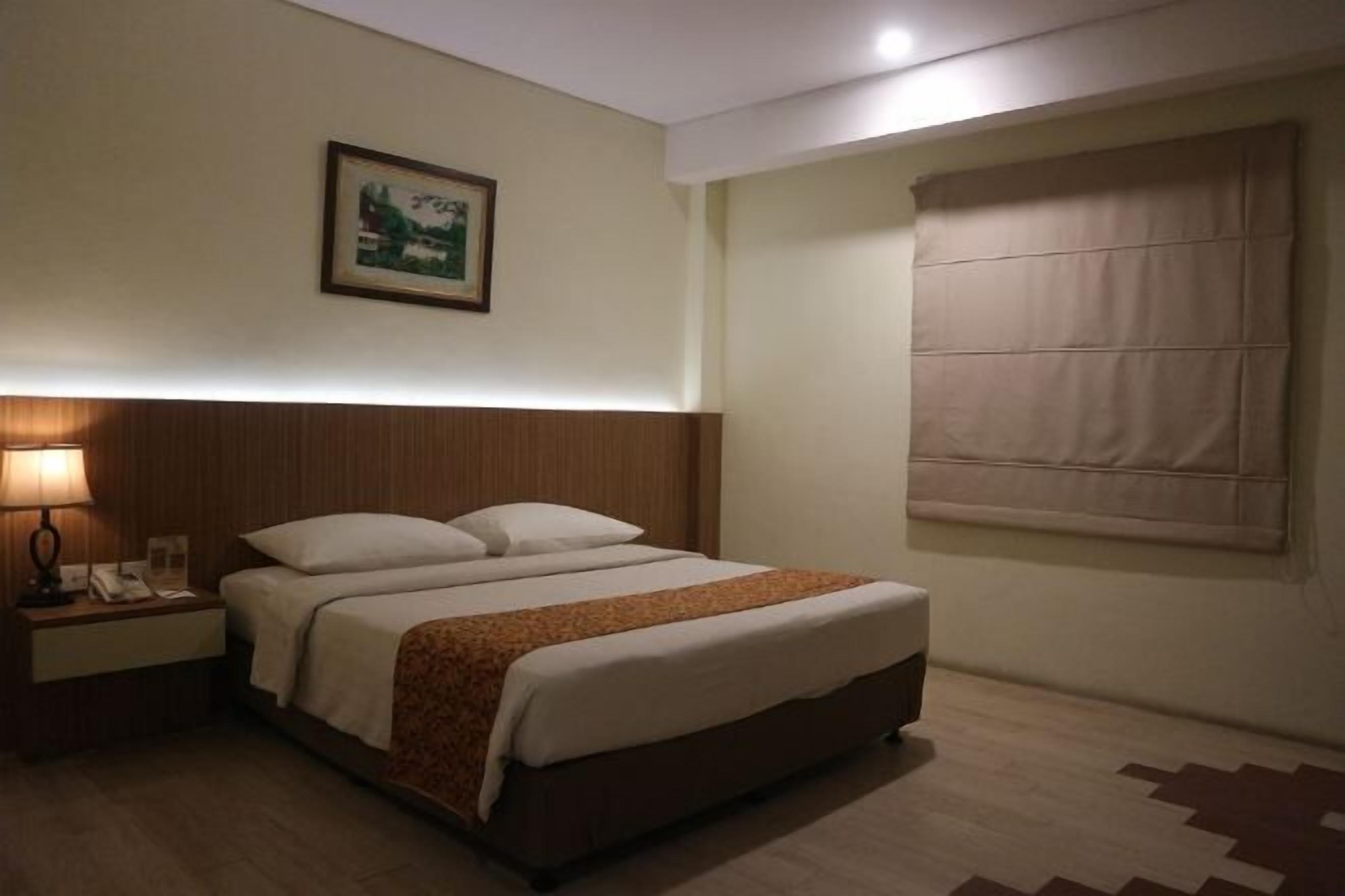 ตู้นิรภัยในห้องพัก, โต๊ะทำงาน, Wi-Fi ฟรี, ผ้าปูที่นอน
