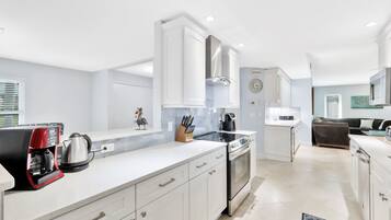 Deluxe Villa, Multiple Bedrooms, Private Pool, Canal View | Private kitchen | Fridge, electric kettle, toaster, high chair