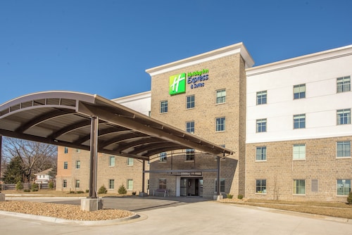 Holiday Inn Express & Suites Shawnee-Kansas City West by IHG