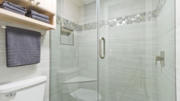 Condo, 1 Bedroom, Kitchen | Bathroom shower