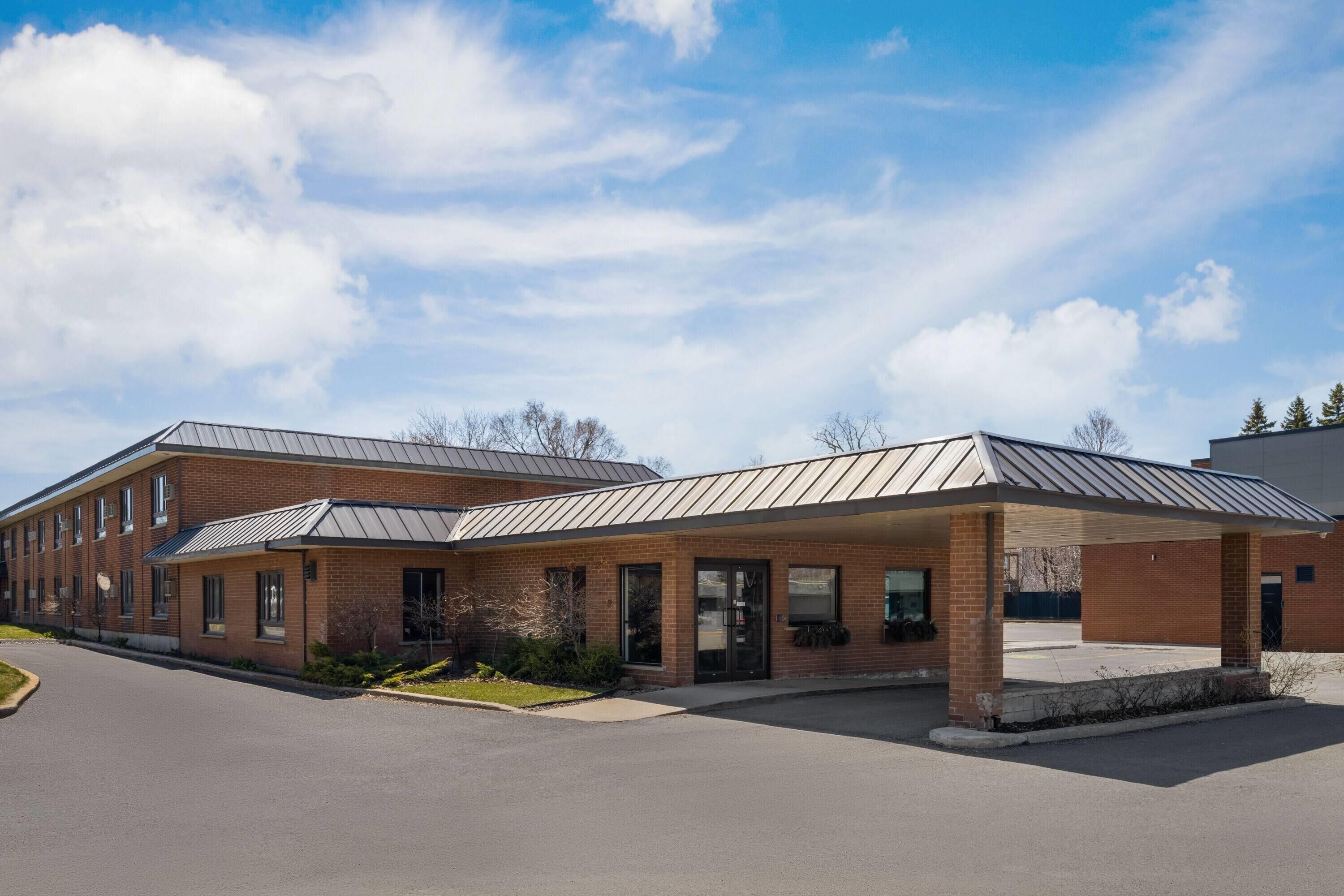 Foto - Ramada by Wyndham Laval