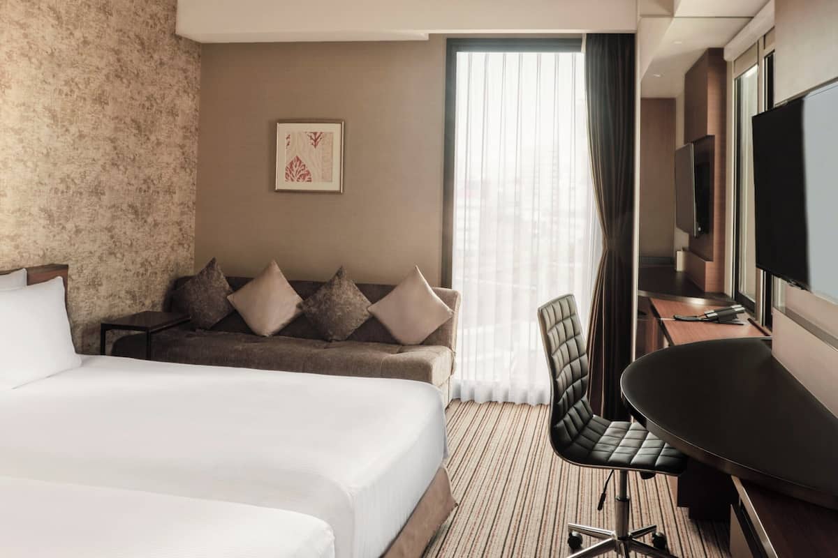 1 bedroom, premium bedding, in-room safe, desk