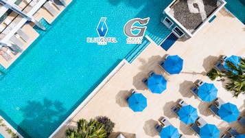 Outdoor pool, pool umbrellas, pool loungers