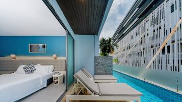 Deluxe Pool Facing Double or Twin Room | In-room safe, desk, blackout curtains, soundproofing