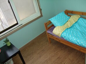 1 x Private Single Room(Shared Bathroom) | In-room safe, iron/ironing board, free WiFi, bed sheets - Birdsnest Hostel Hongdae (Seoul)