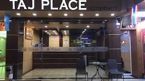 Mostrador para check-in y check-out