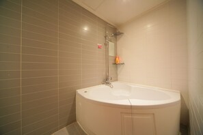 Premium Room | Bathroom