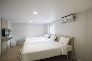 Family Room | Free WiFi - Hotel Sleepy Panda Stream Walk (Seoul)