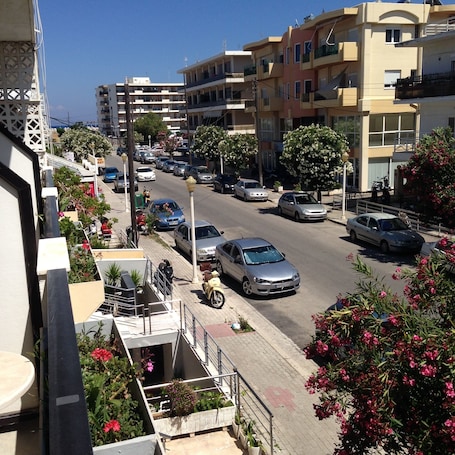 Vista dalla camera. Zefyros Hotel