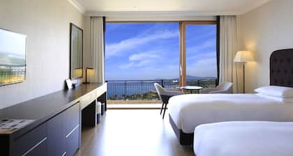 Booyoung Hotel & Resort