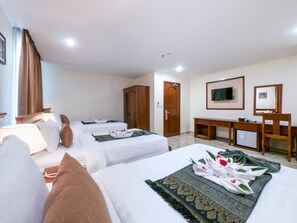 Family Double Room | 1 bedroom, minibar, in-room safe, desk