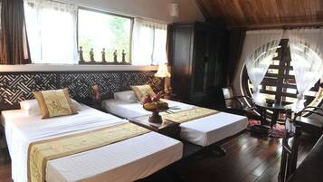 Shared Stilt House | 1 phòng ngủ, két bảo mật tại phòng, trang trí khác biệt