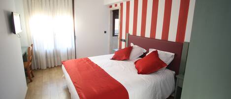 Caja de seguridad en la habitación y decoración personalizada