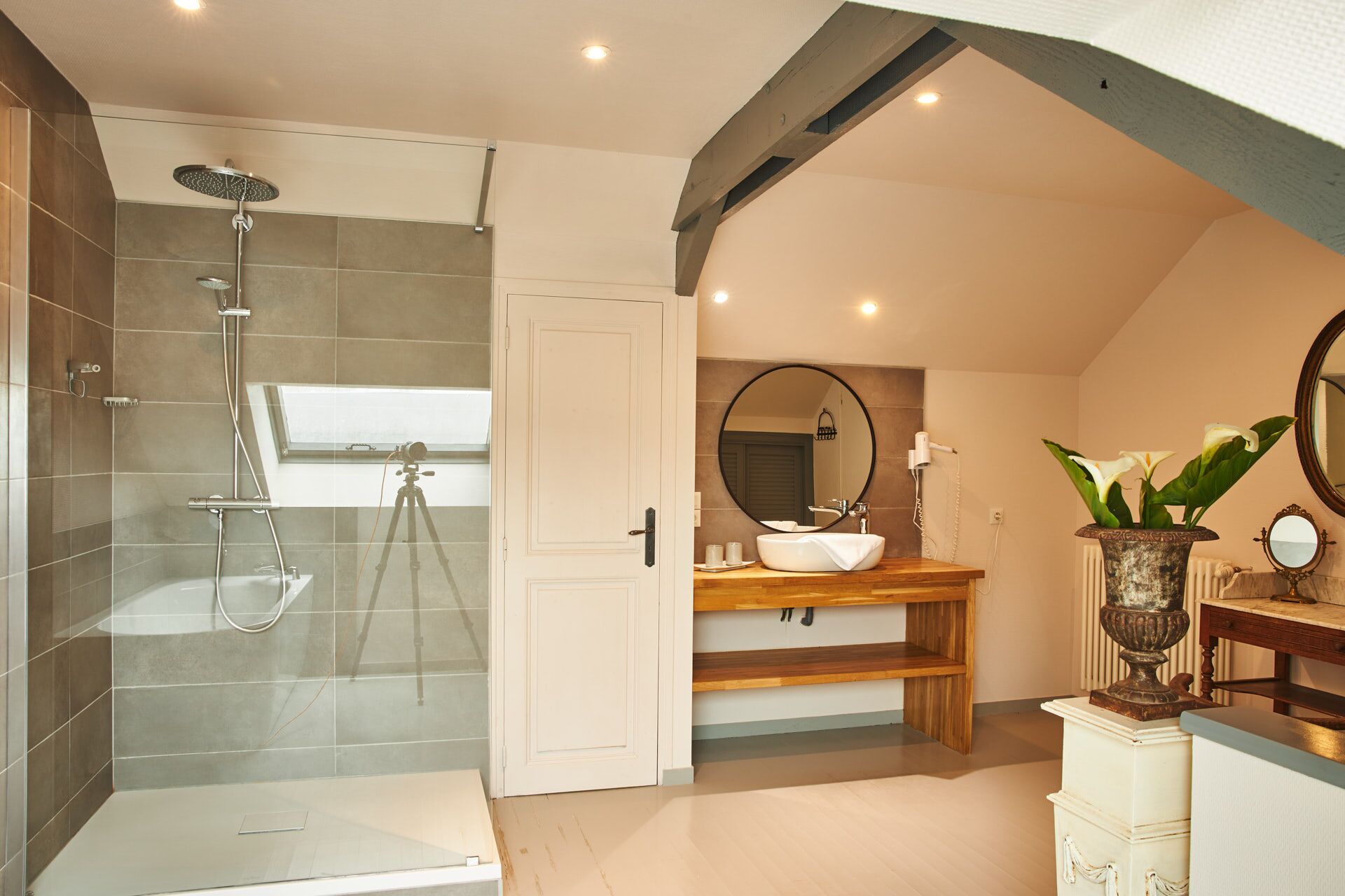 deluxe room, 1 king bed | bathroom | free toiletries, hair dryer, towels