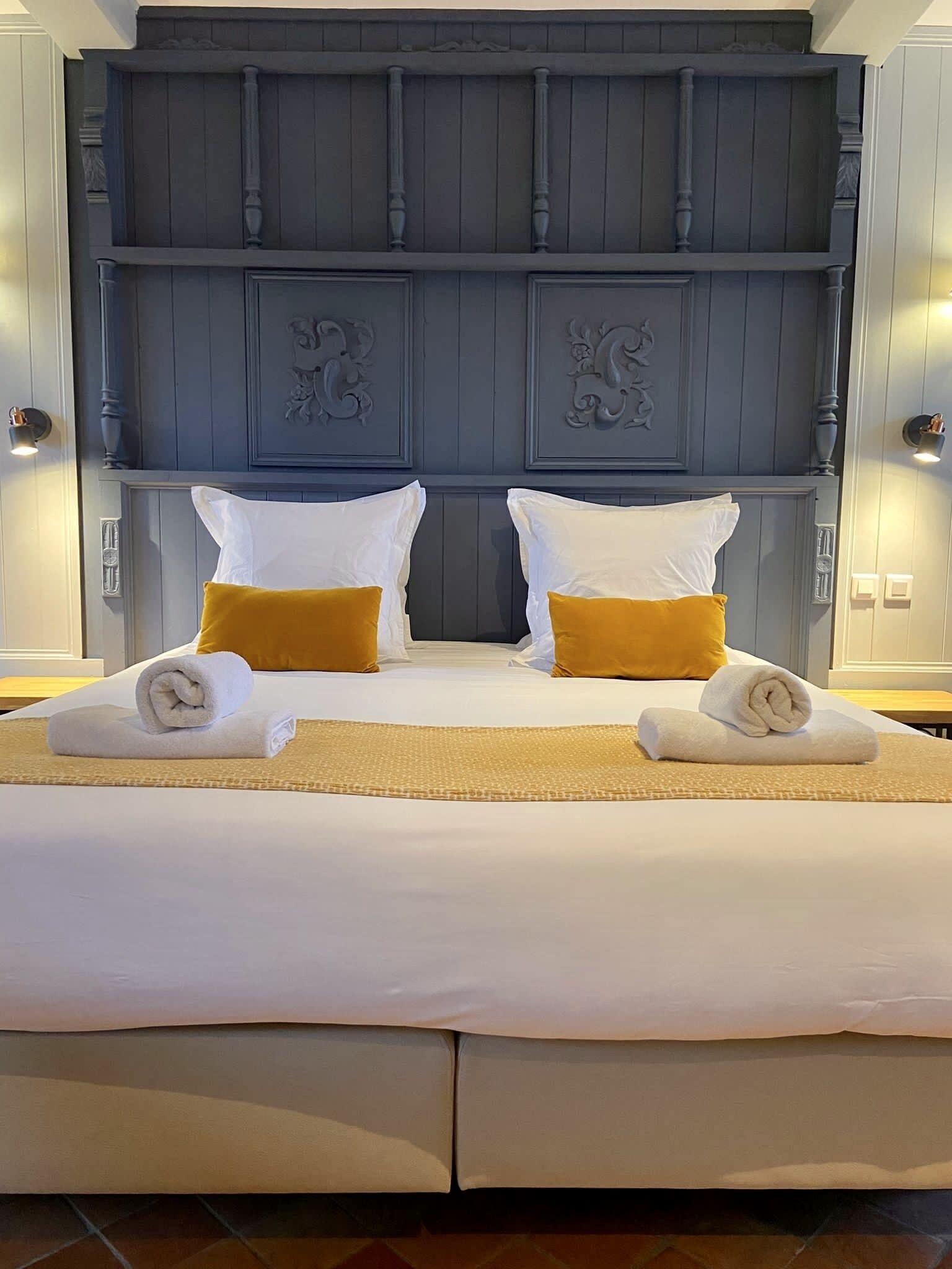 deluxe room, 1 king bed | 1 bedroom, desk, free wifi, bed sheets