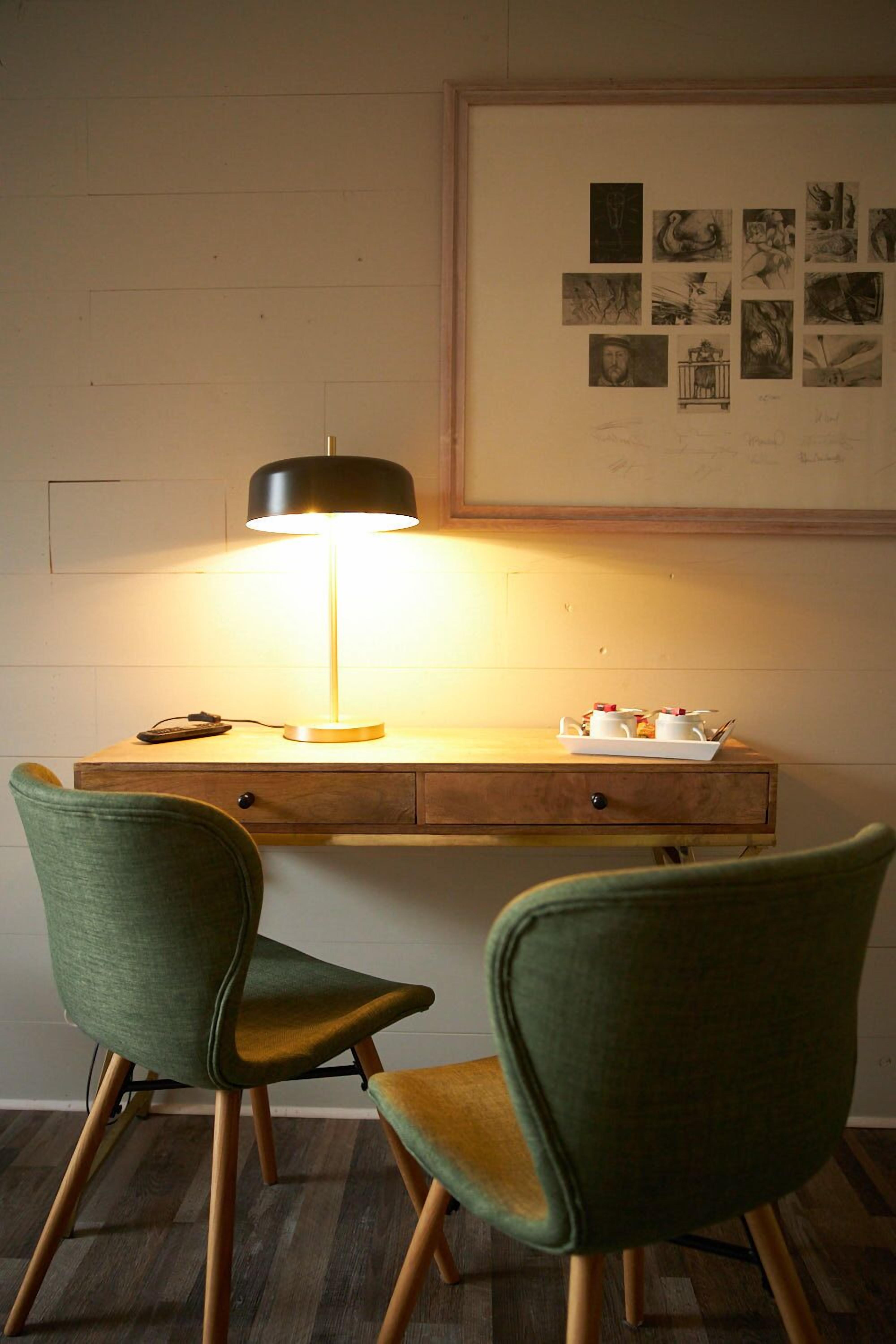 design room | 1 bedroom, desk, free wifi, bed sheets