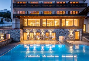 Front of property – evening/night - Hotel Gridlon (Pettneu am Arlberg)