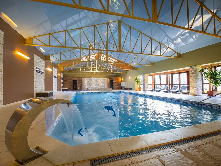 Innenpool, Liegestühle