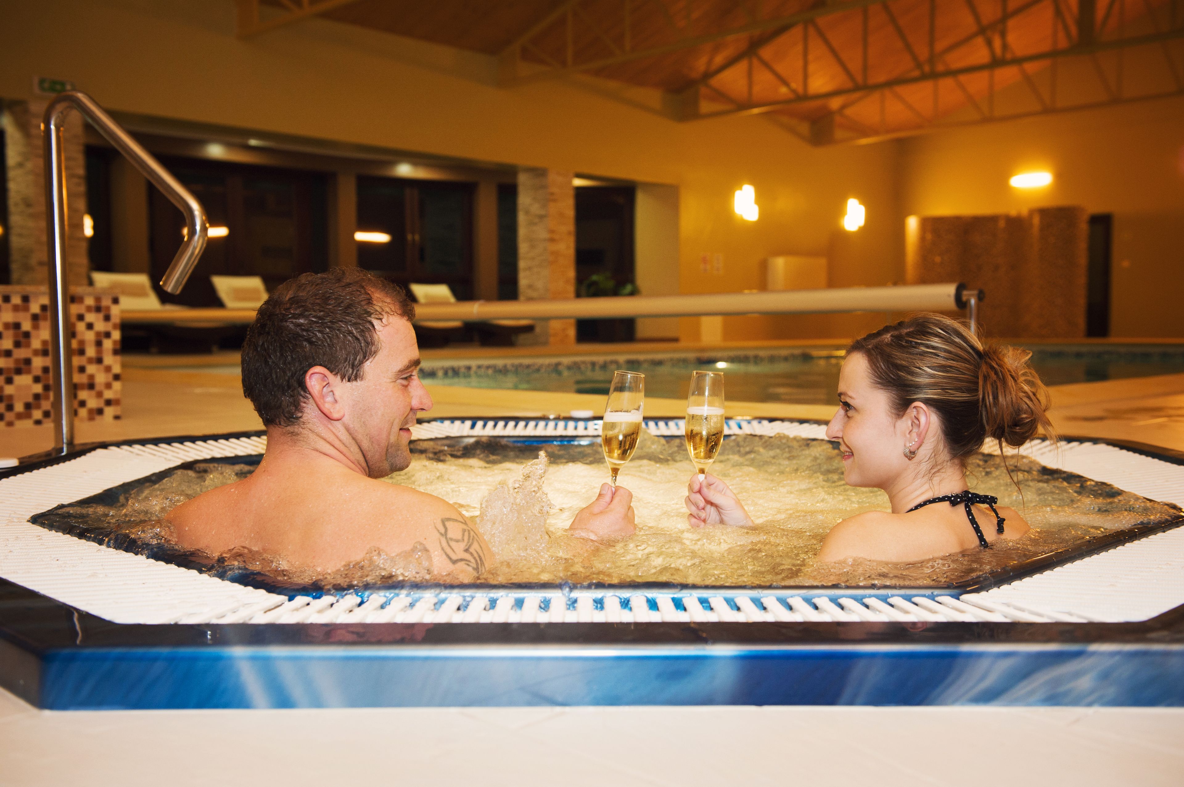 sauna, hot tub, body treatments, hot stone massages, sports massages