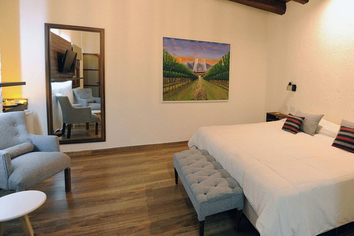 Deluxe Double or Twin Room | 1 bilik tidur, peralatan tempat tidur premium, bar mini