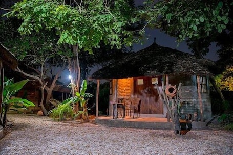 Front of property - evening/night. Evergreen Retreat
