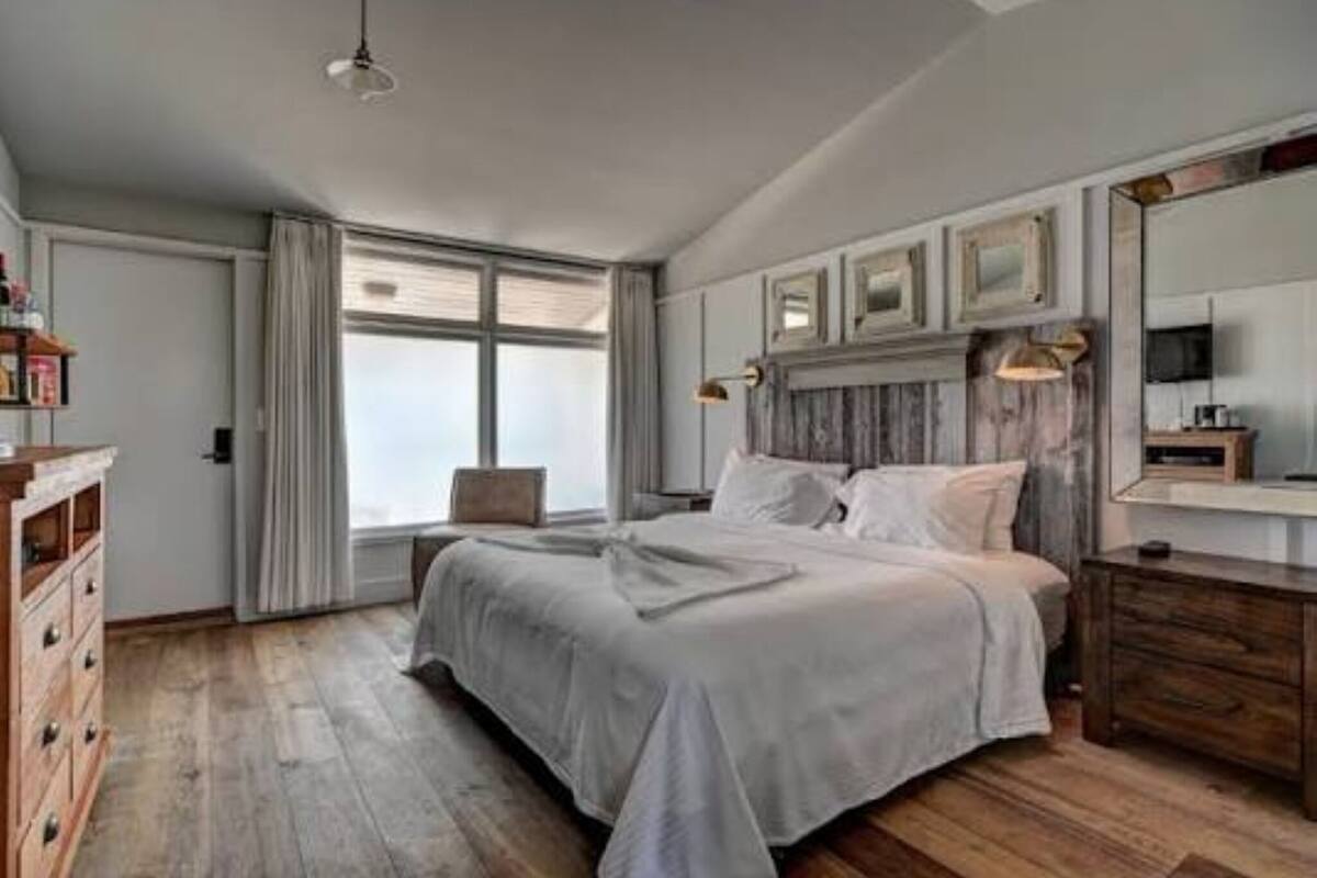 Luxe beddengoed, een kluis op de kamer, een strijkplank/strijkijzer