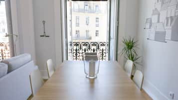 Dineren in de kamer
