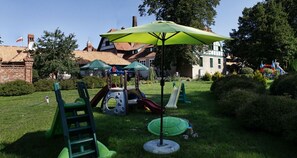 Área de juegos infantiles al aire libre