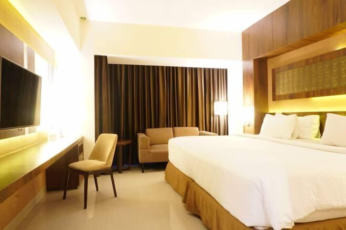 1 bedroom, in-room safe, desk, laptop workspace