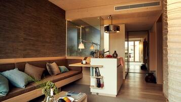 1 bedroom, in-room safe, desk, soundproofing