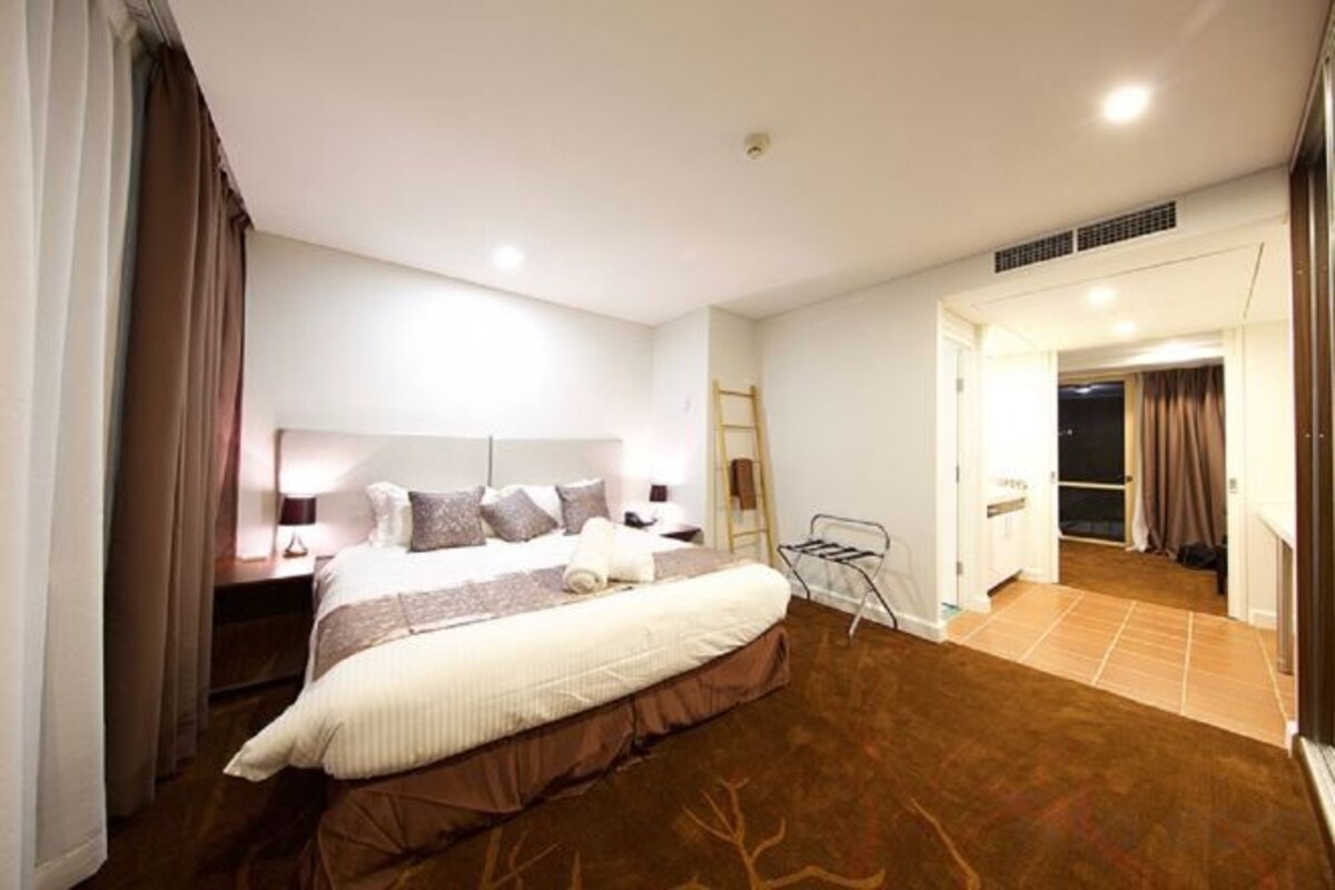 King Family Suite with Valley View