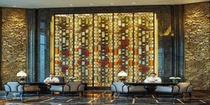 Lobby - Wanda Reign Chengdu Hotel (Chengdu)