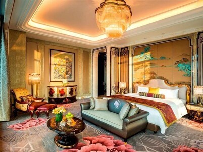 Wanda Reign Chengdu Hotel